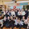 Красный волк охраняет природу