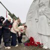 МИТИНГ У ПАМЯТНИКА «БЛОКАДНАЯ РЕГУЛИРОВЩИЦА»
