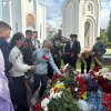 ЦВЕТЫ ДЕТЯМ БЕСЛАНА